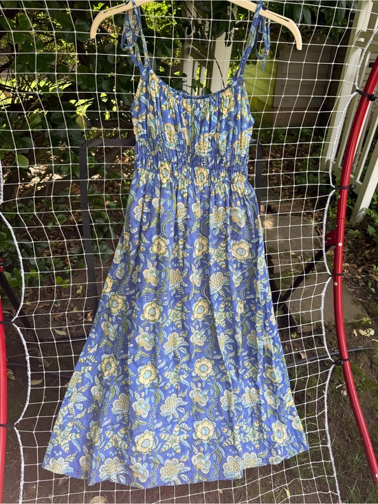 Madison Mathews Dresses & Skirts - Madison Mathews Floral Midi dress